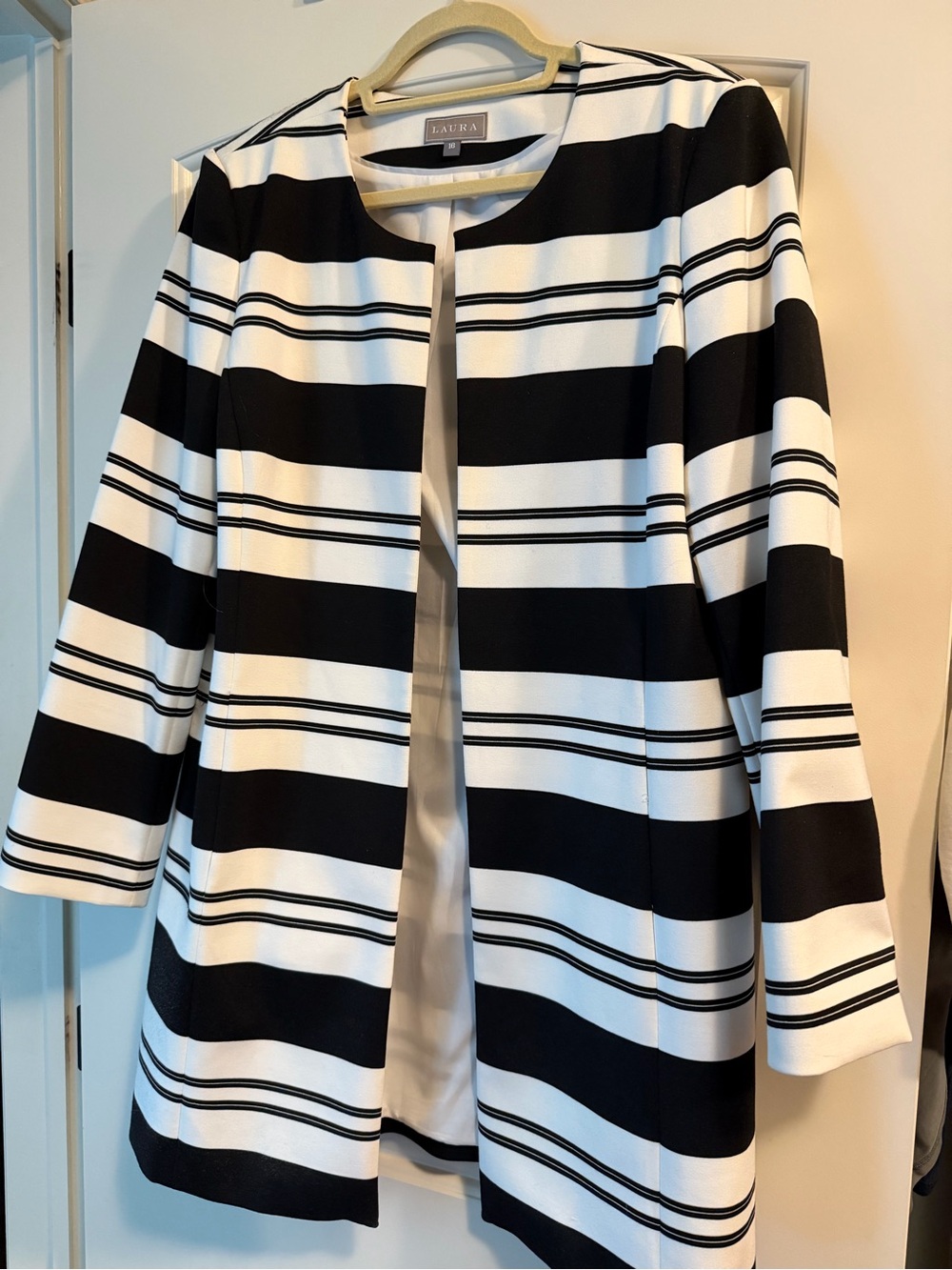 LAURA Open-Front Black & White Striped Blazer, like new!